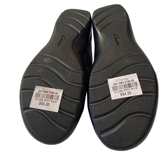 Clark’s Black Leather Slip-on Shoes in Ladies Size 7.5M - Picture 6 of 7